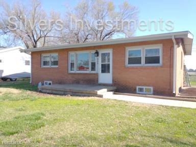 Main picture of 923 W 4th St
