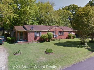 Main picture of 2309 Woodlawn St