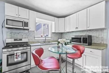 Main picture of 257 Colburn St