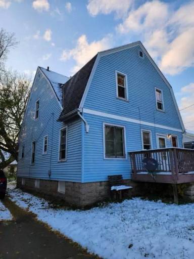 Main picture of 579 Bowen St