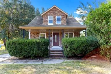 Main picture of 28649 John Hauk St