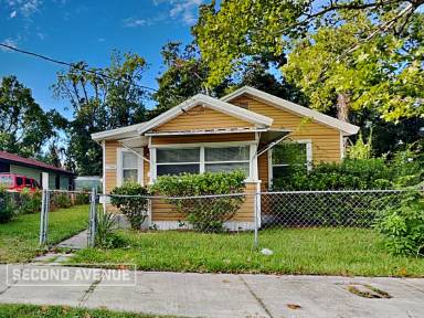 Main picture of 1789 Dot St