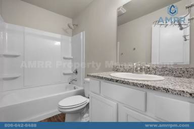 Main picture of 2037 Kenwood Ave
