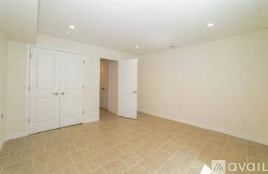 Main picture of 1736 Dickinson St