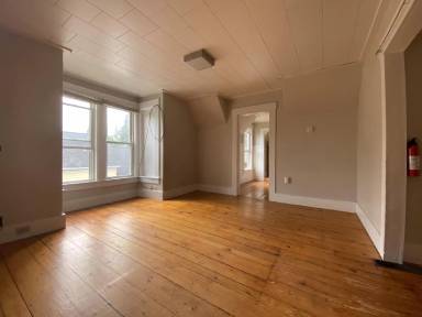 Main picture of 22 Howard Ave