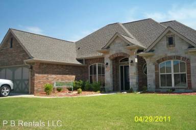 Main picture of 3705 NE Cypress Ln