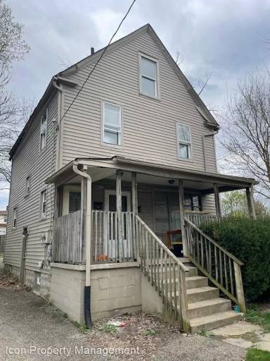 Main picture of 2141 13th St SW