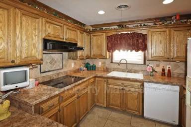 Main picture of 4007 Pinehurst Dr