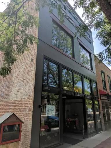 Main picture of 464 Main St