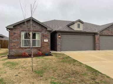 Main picture of 420 Barbet Dr