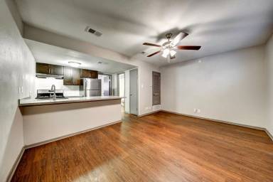 Main picture of 1801 Fortview Rd