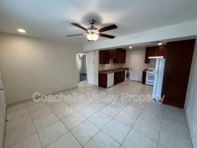 Main picture of 422 W Rosa Parks Rd