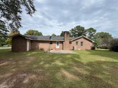 Main picture of 2903 Hodges Rd