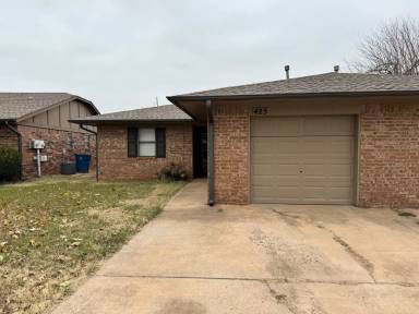 Main picture of 423 Wild Wind Rd