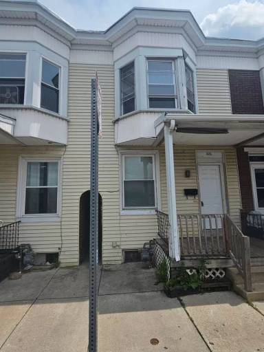 Main picture of 826 Wallace St