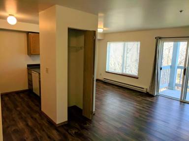 Main picture of 3903 Flynn St