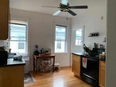 Main picture of 16 Falkland St