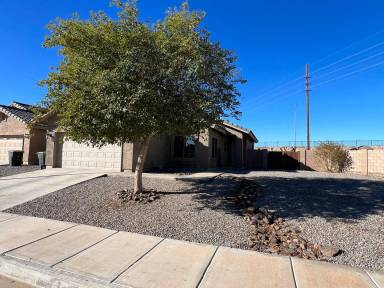 Main picture of 4548 S Jasmine Ave
