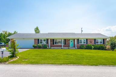 Main picture of 8140 Holly Crest Dr