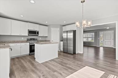 Main picture of 707 Poplar Cir