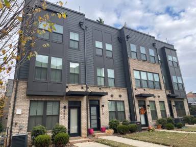 Main picture of 422 W Tremont Ave