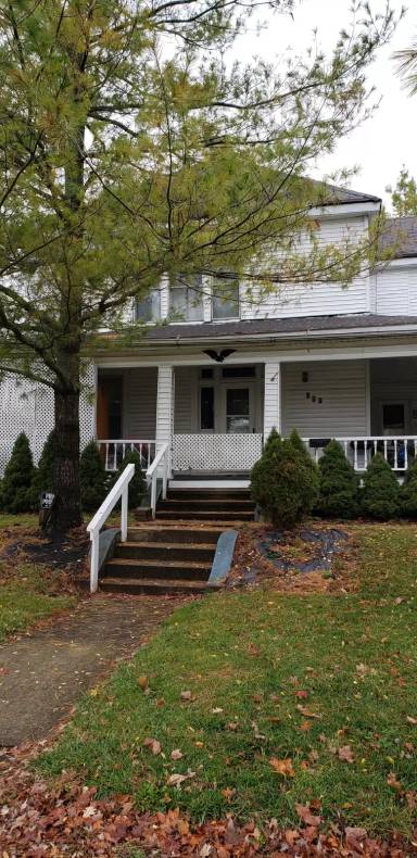 Main picture of 602 W Pearl St