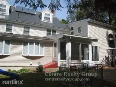 Main picture of 12 Surrey Rd