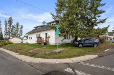 Main picture of 204 W 4th St