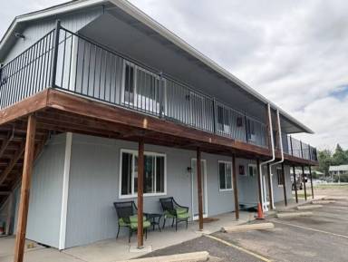 Main picture of 1118 W 10th St