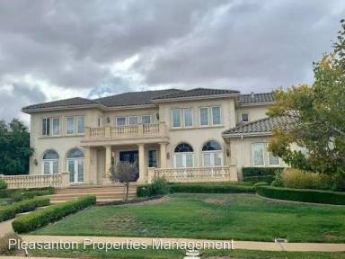 Main picture of 1928 Via Di Salerno