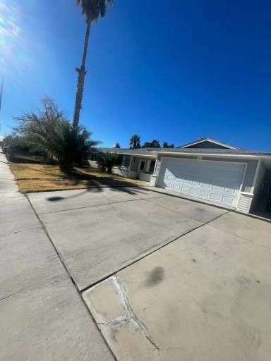 Main picture of 108 Windsong St