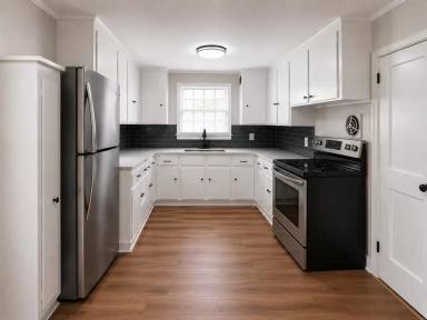 Main picture of 1107 College St