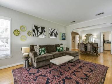 Main picture of 1523 Oak Knoll St