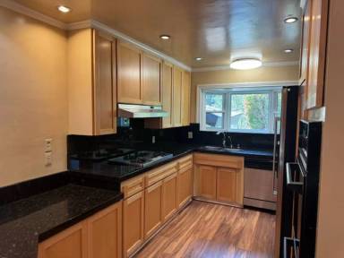 Main picture of 2279 Saranne St