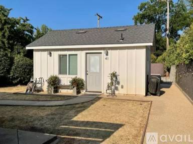 Main picture of 41 Manley Ct