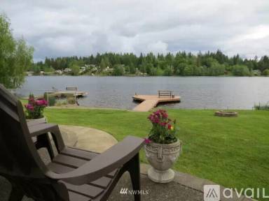 Main picture of 70 SE Crescent Dr
