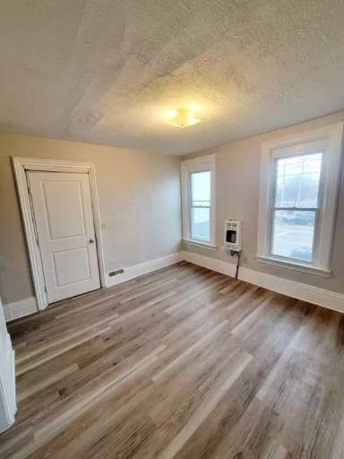 Main picture of 303 E 12th St