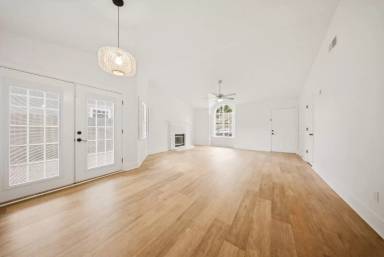 Main picture of 1560 Cinnamon Bear Cir