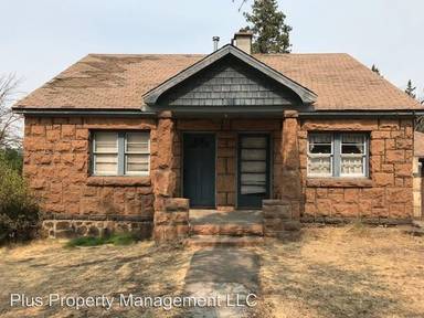 Main picture of 384 SW Roosevelt Ave