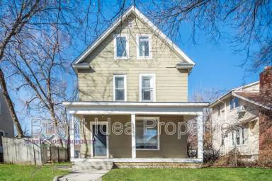 Main picture of 3322 Clinton Ave