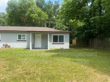 Main picture of 1135 NE 9th Ave