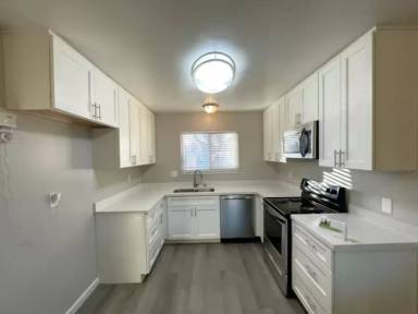 Main picture of 1135 Metten Ave
