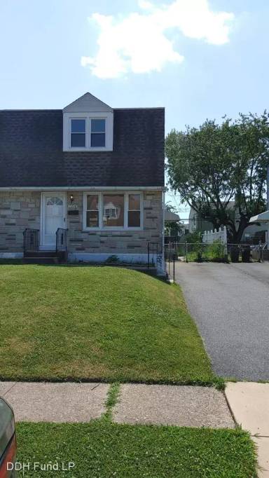 Main picture of 1334 Price St