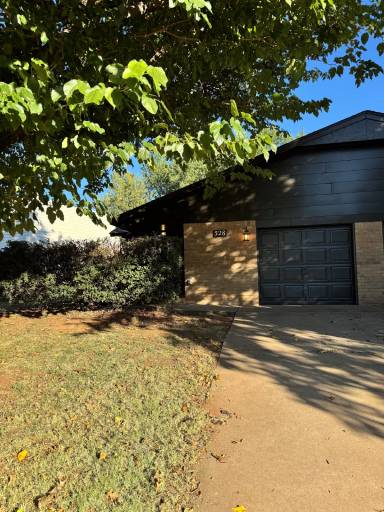 Main picture of 530 Wild Wind Rd