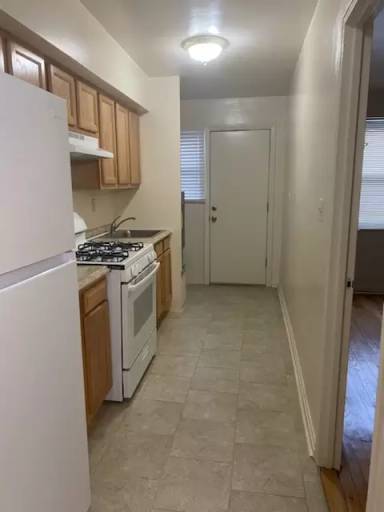 Main picture of 1404 Young St SE