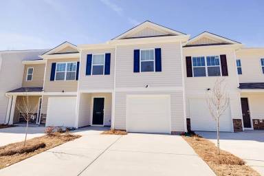 Main picture of 202 Oakmont Valley Trl