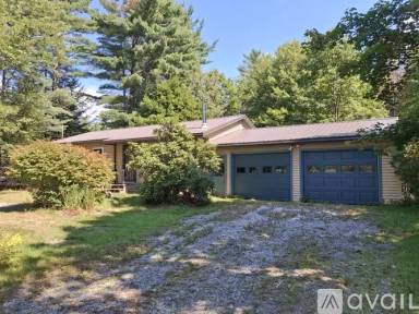 Main picture of 39 Pine Grove Ave