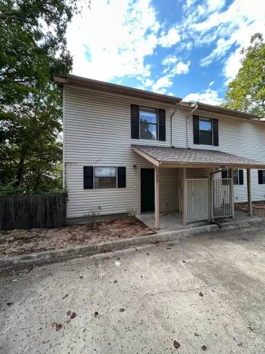 Main picture of 1379 E Sequoyah Ct