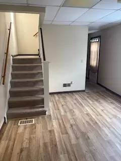 Main picture of 165 N Center St