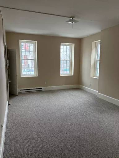 Main picture of 164 Chestnut St
